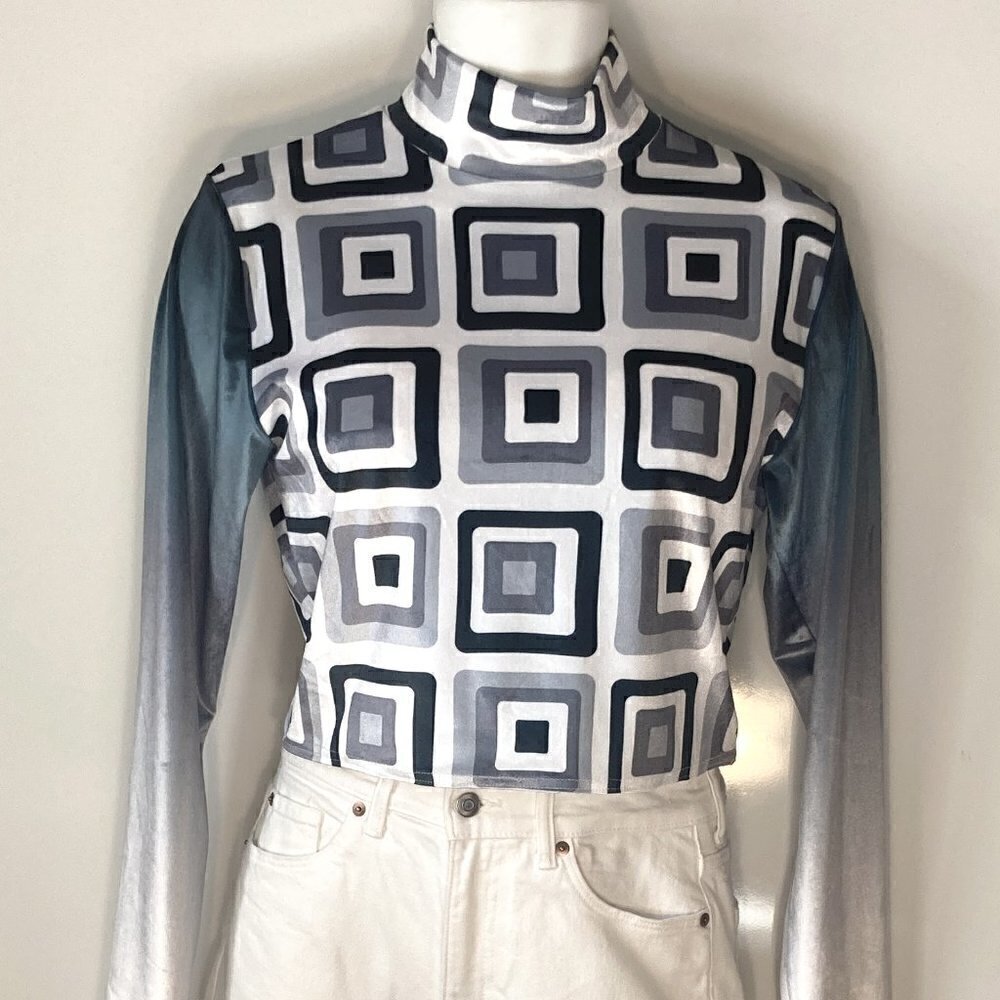 Awish Come true SZ S velvet velour geometric mock turtleneck top ombre sleeves